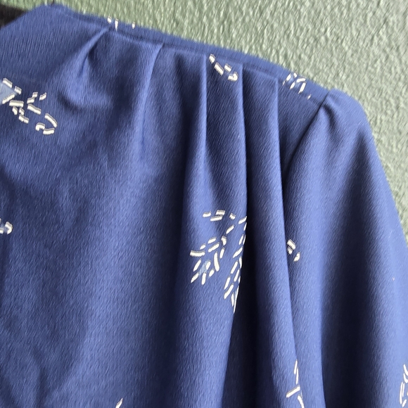 1980's Vintage Blue & White Floral Dress Size Large - Picture 4 of 11